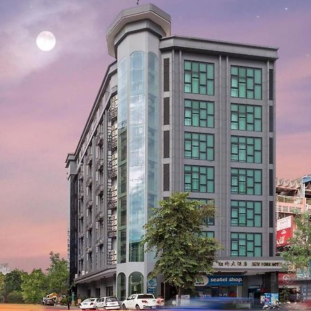 New York Hotel Phnom Pen Exterior foto
