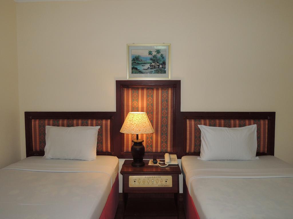 New York Hotel Phnom Pen Exterior foto