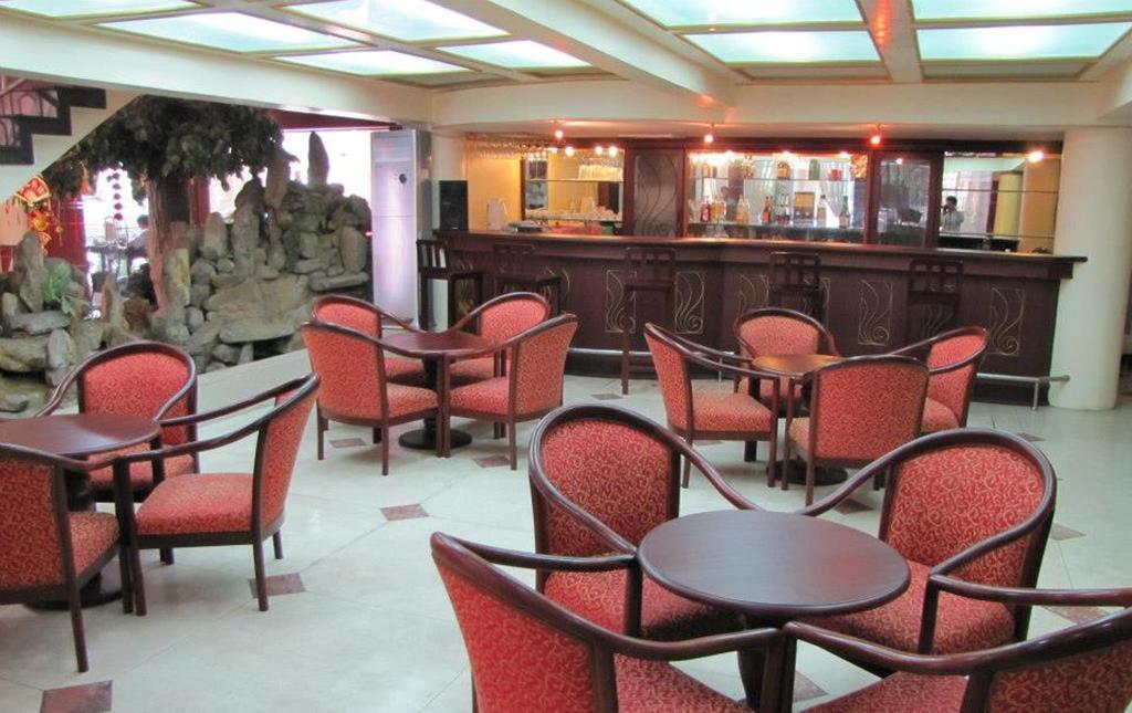 New York Hotel Phnom Pen Exterior foto