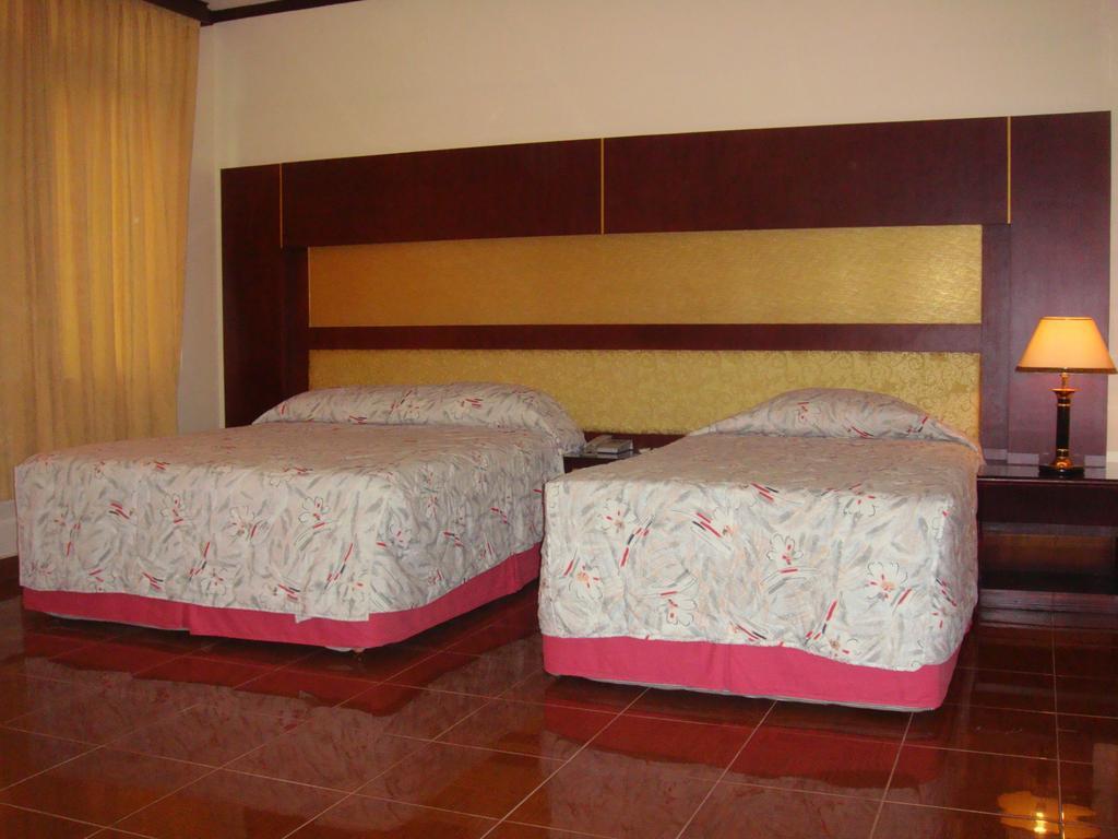 New York Hotel Phnom Pen Cameră foto