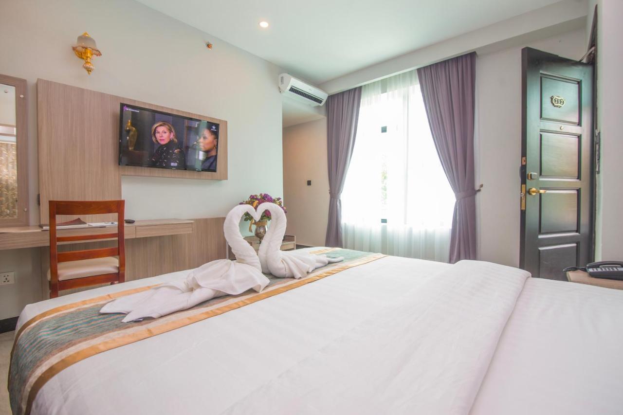New York Hotel Phnom Pen Exterior foto